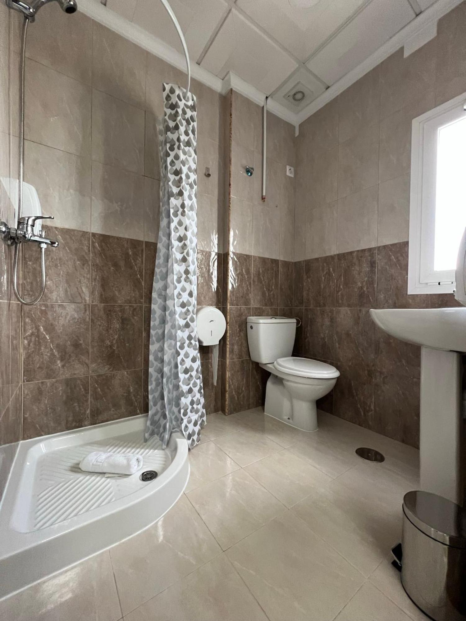 Hostal Kaizen La Nucía Kültér fotó