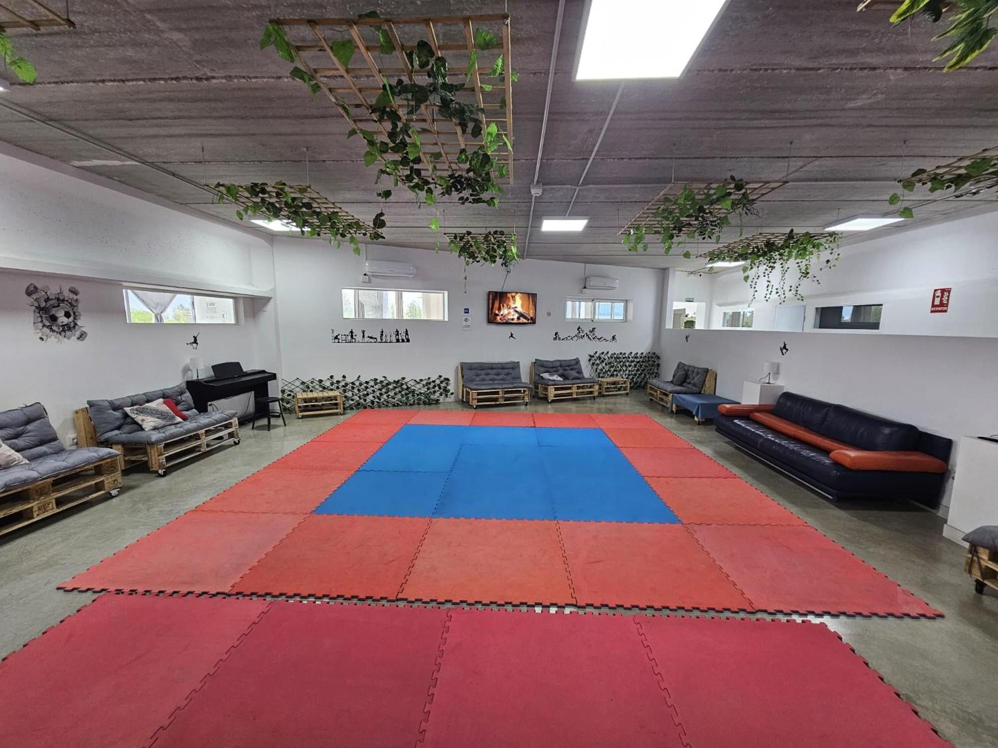 Hostal Kaizen La Nucía Kültér fotó