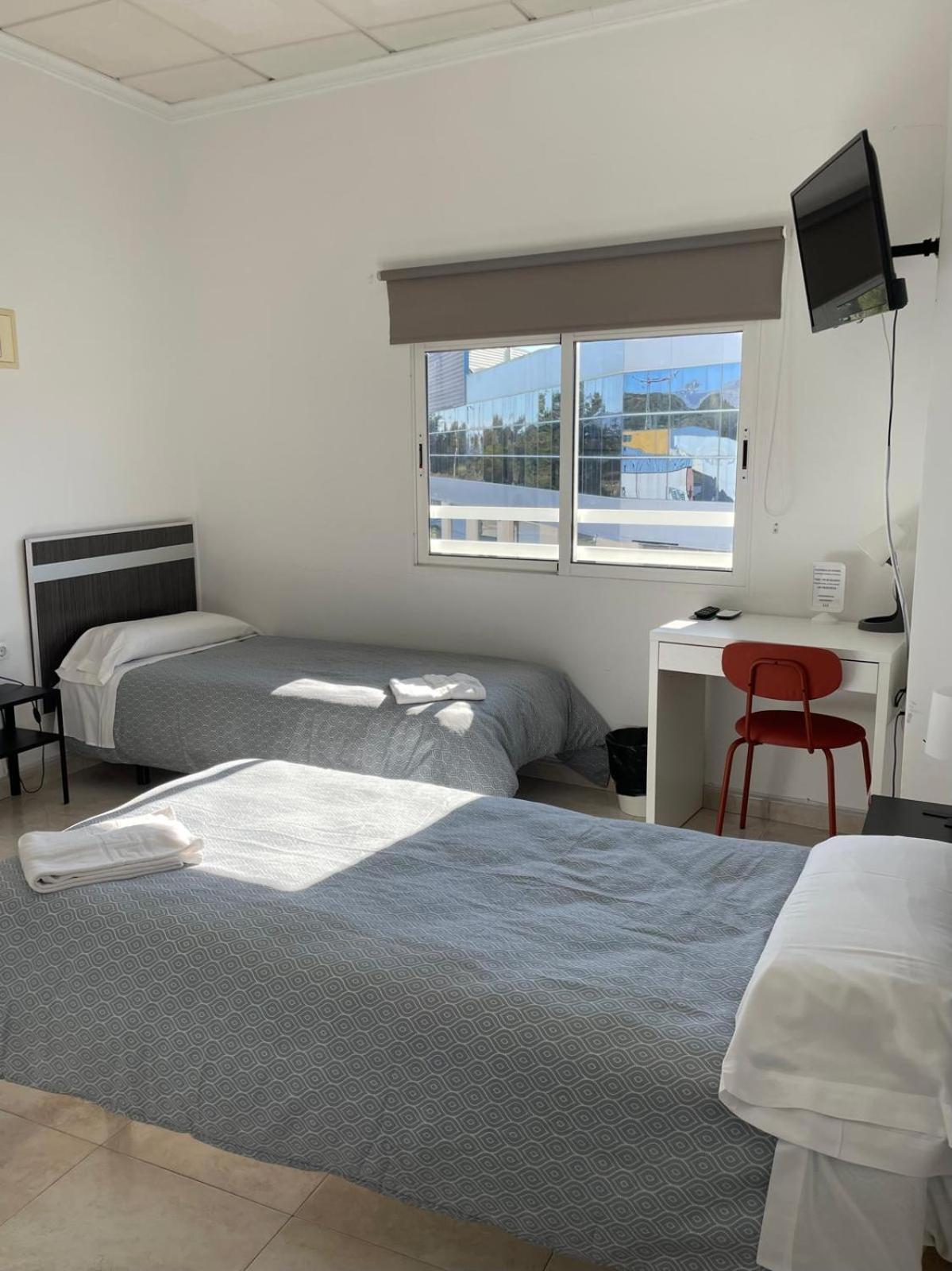 Hostal Kaizen La Nucía Kültér fotó